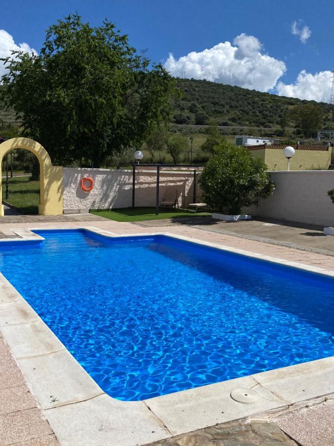 Casa Rural Montes De Trigo Jerez De Los Caballeros Extérieur photo